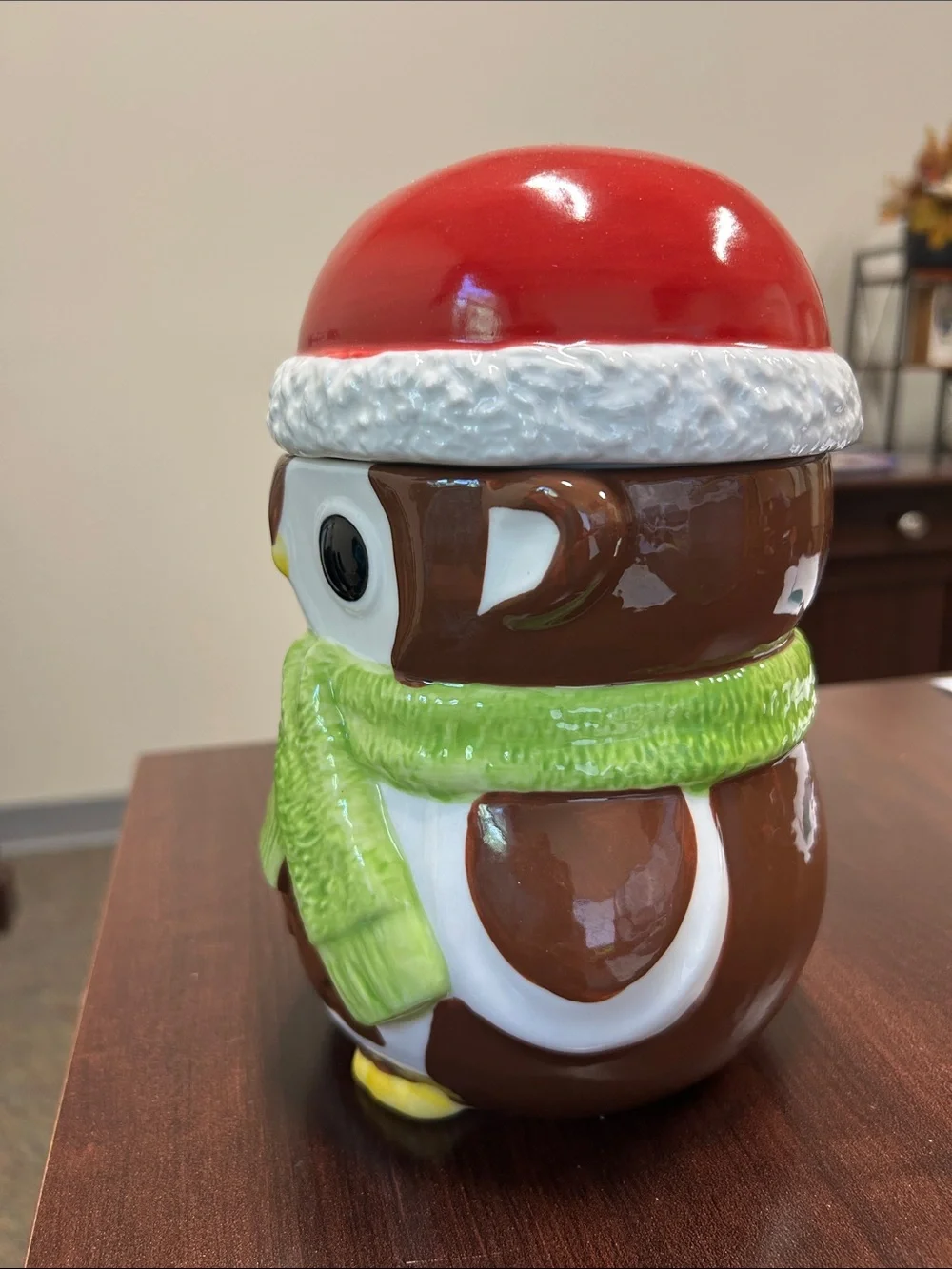 Yankee Candle Owl Jar in Red, Brown & Green